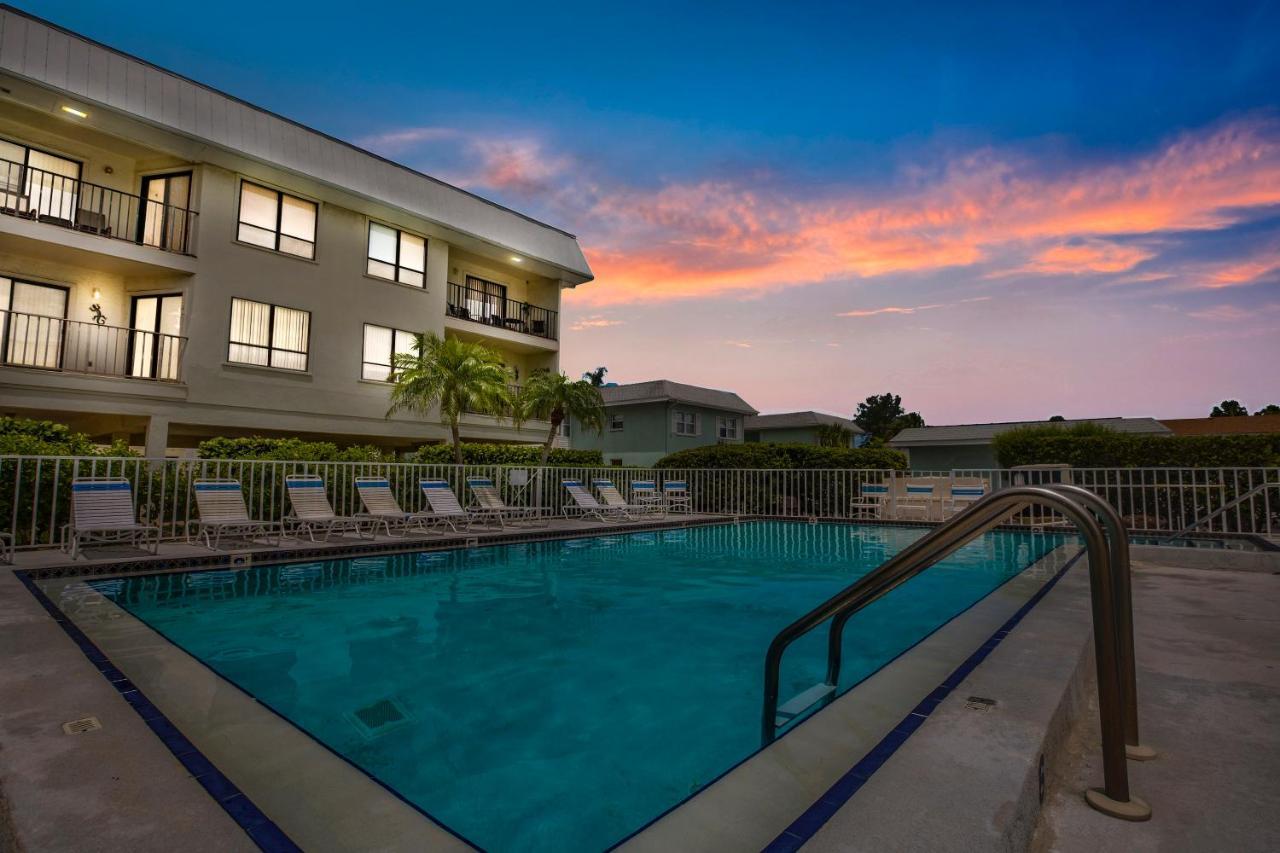 Anna Maria Island Beach Waves เบรเดนทันบีช ภายนอก รูปภาพ
